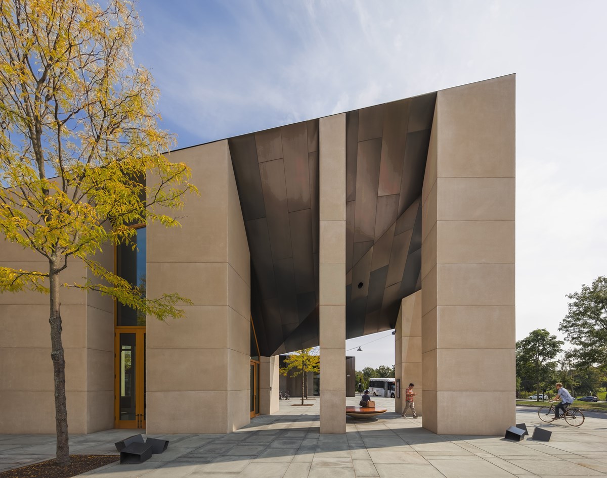 Princeton Transit Hall and Market. Photo by Jeff Goldberg (ESTO), courtesy of Studio Rick Joy.